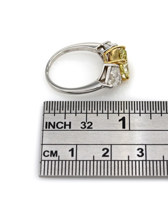 2.68ct VVS1 Fancy Yellow GIA Certified Diamond Engagement Ring Platinum/ 18KY